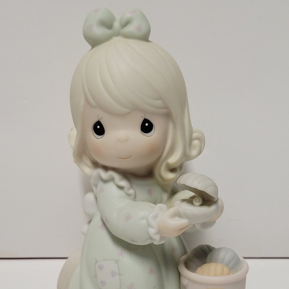 Precious Moments Figurine "It's No Secret What God can do."